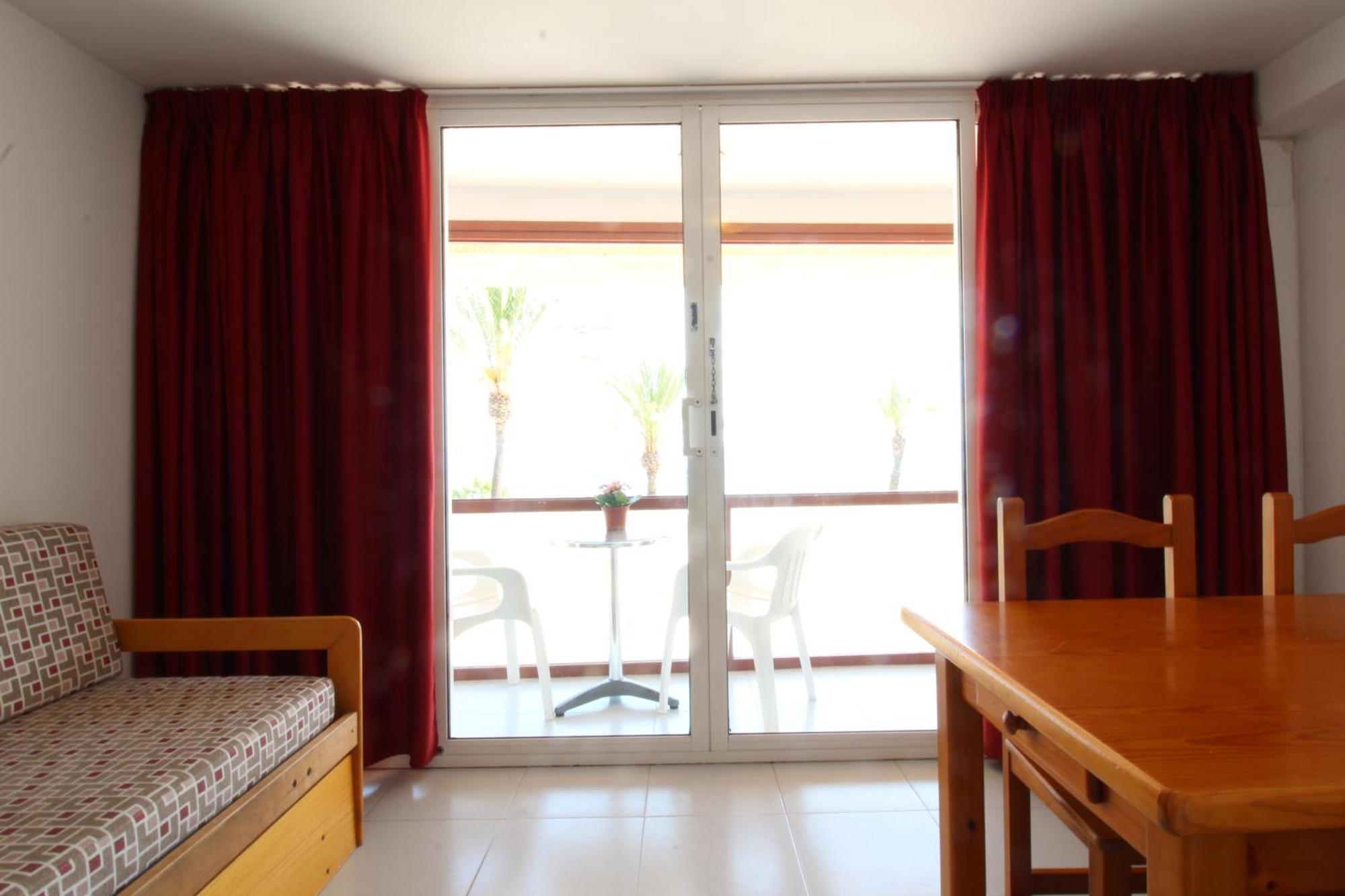 Apartaments El Sorrall Blanes Room photo